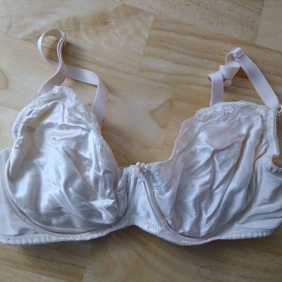 Vintage Vanity Fair Style 75-278 Size 36C Underwire Bra - Picture 1 of 5